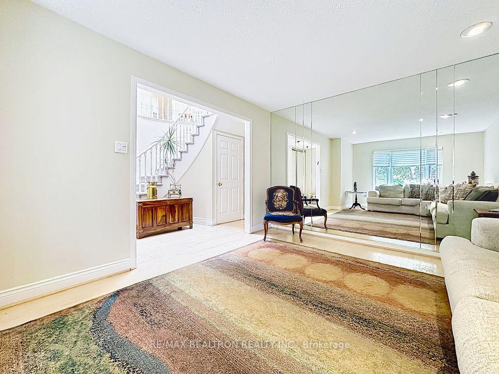 Photo 25 of 17 Colvin Crescent, Vaughan, Brownridge — HOMEH