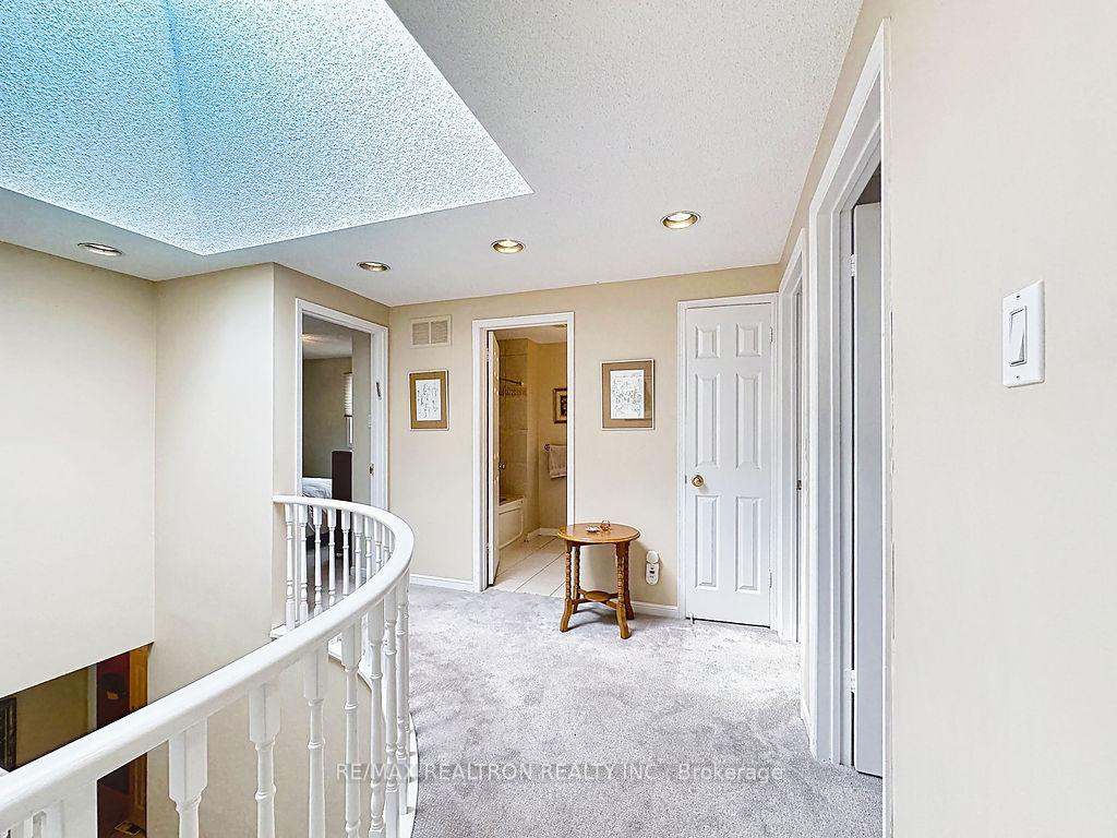 Photo 29 of 17 Colvin Crescent, Vaughan, Brownridge — HOMEH