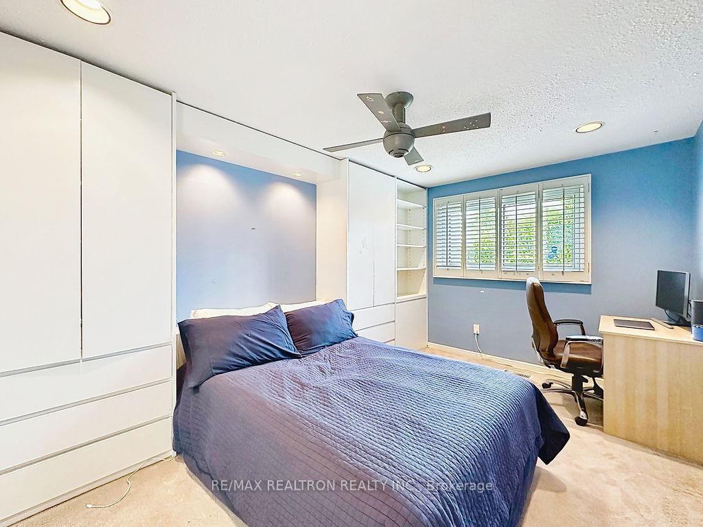 Photo 31 of 17 Colvin Crescent, Vaughan, Brownridge — HOMEH