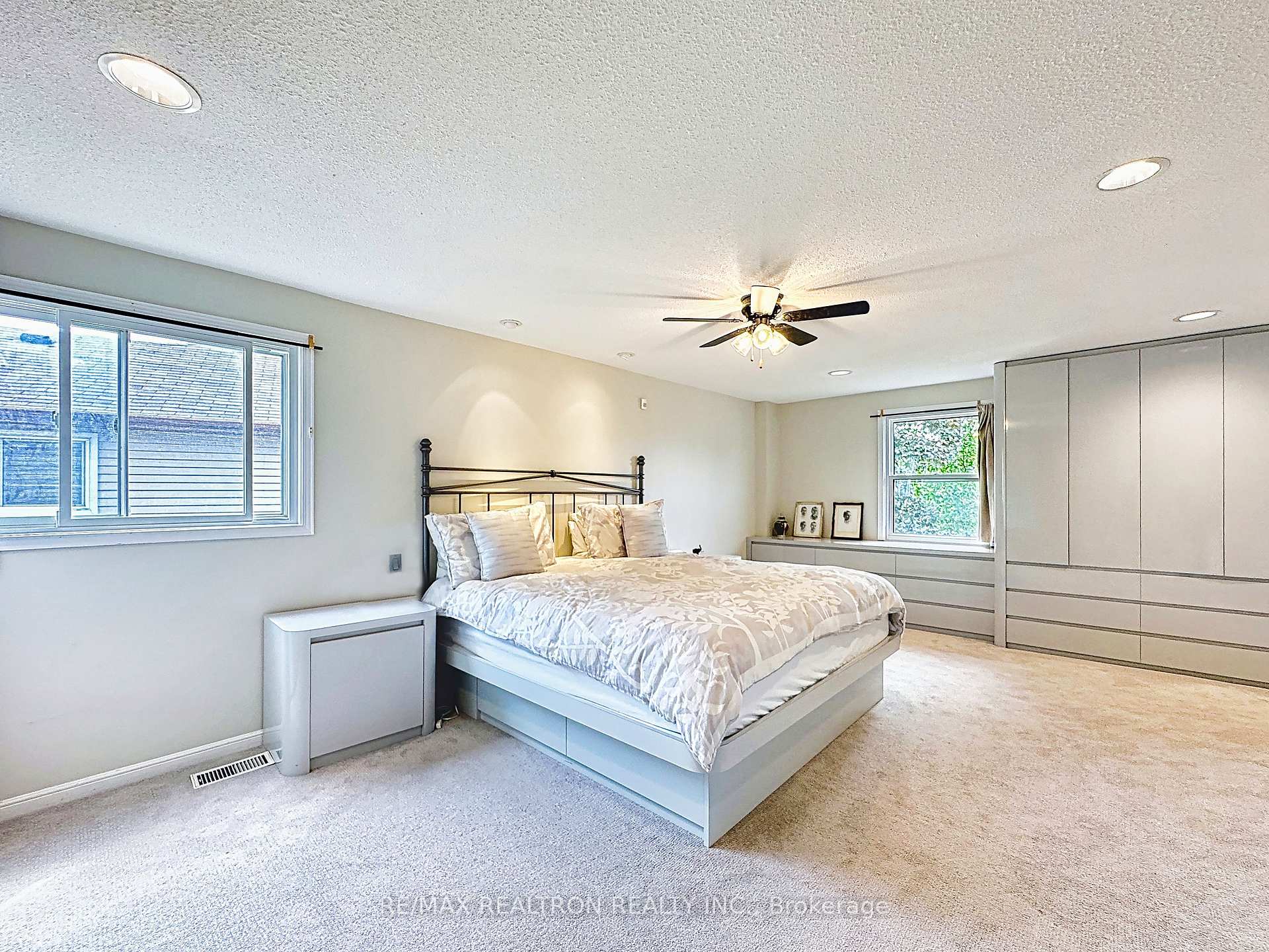 Photo 36 of 17 Colvin Crescent, Vaughan, Brownridge — HOMEH