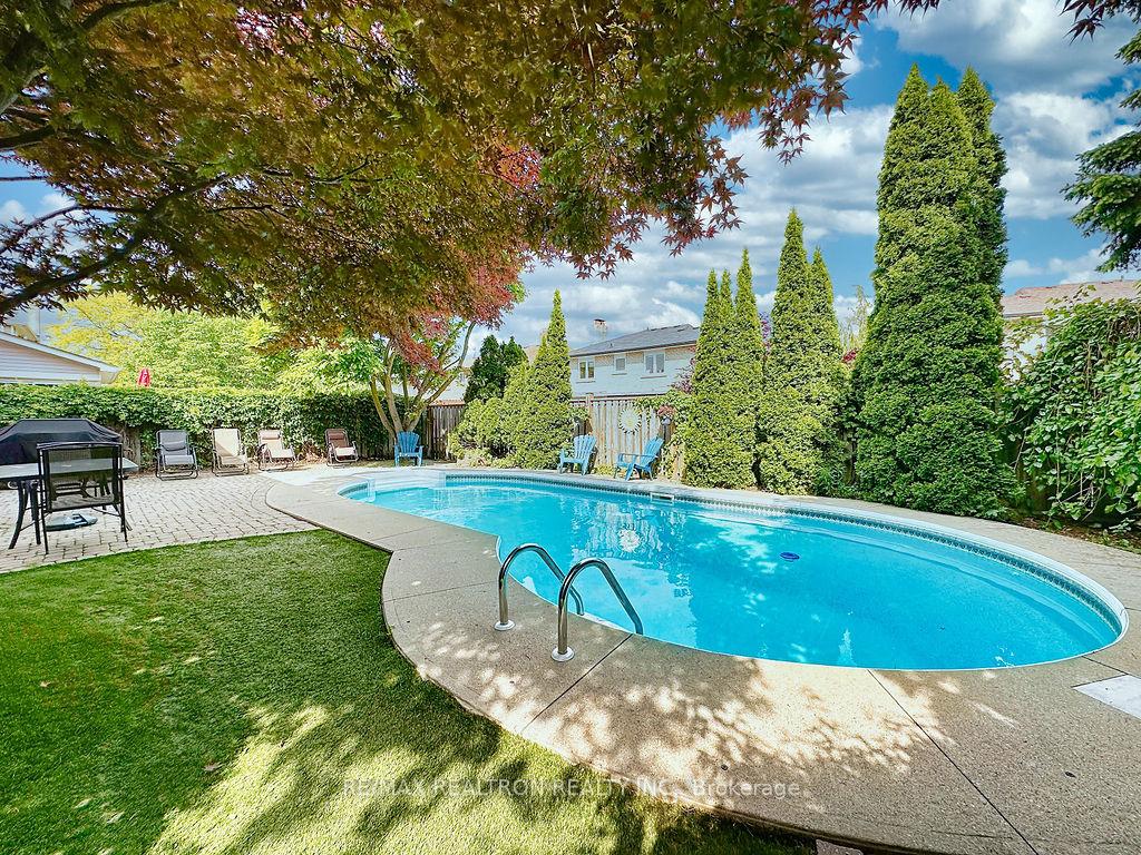 Photo 49 of 17 Colvin Crescent, Vaughan, Brownridge — HOMEH