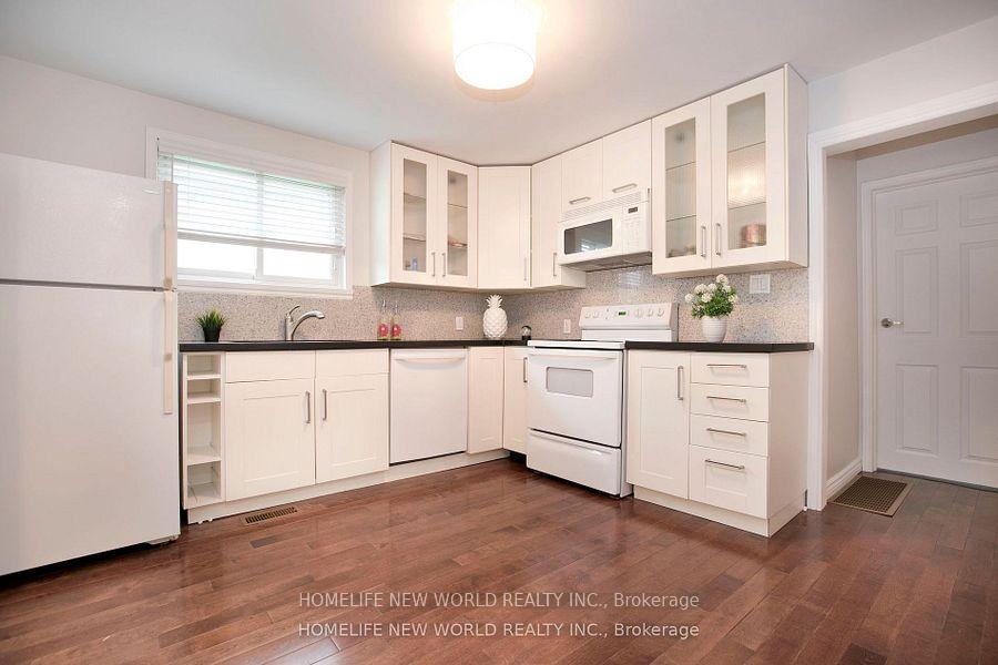 Photo 9 of 111 Palmerston Avenue, Whitby, Williamsburg — HOMEH