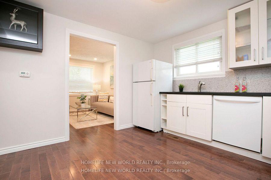 Photo 11 of 111 Palmerston Avenue, Whitby, Williamsburg — HOMEH