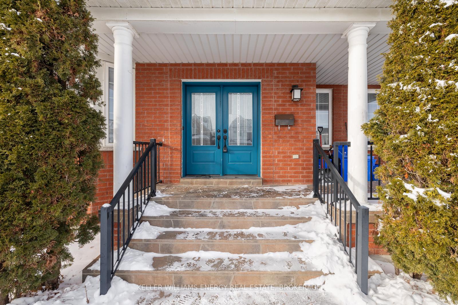 Photo 3 of 1091 Windrush Drive, Oshawa, Taunton — HOMEH