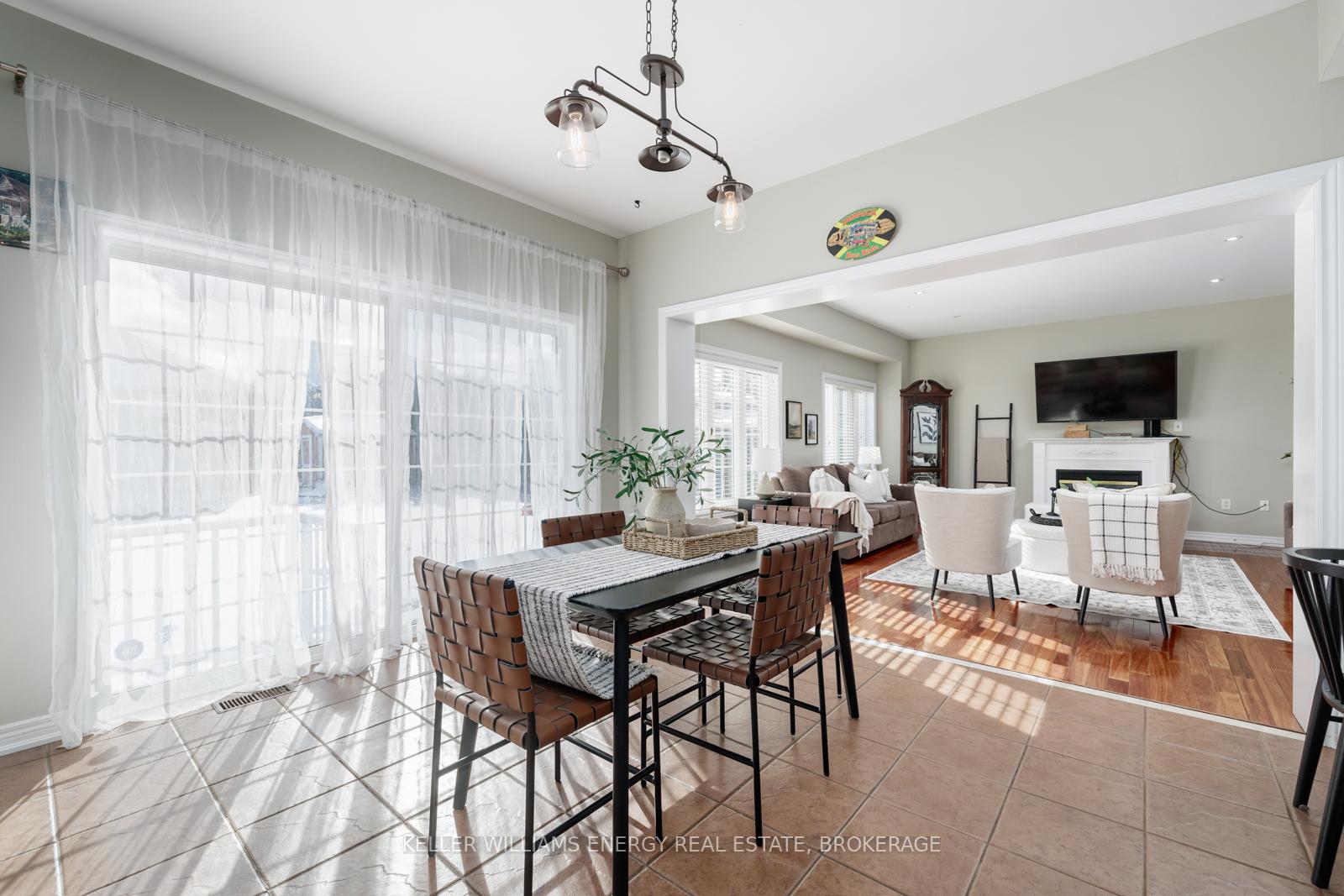 Photo 9 of 1091 Windrush Drive, Oshawa, Taunton — HOMEH