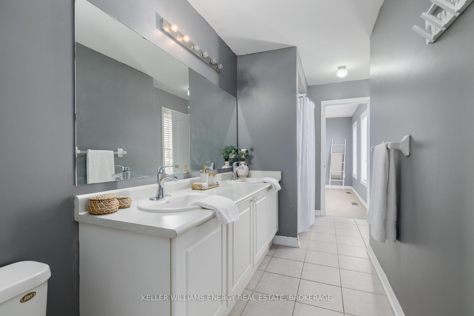 Photo 30 of 1091 Windrush Drive, Oshawa, Taunton — HOMEH