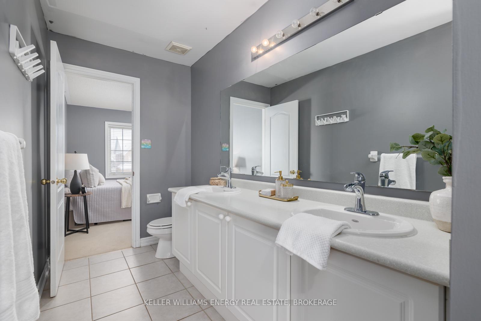 Photo 31 of 1091 Windrush Drive, Oshawa, Taunton — HOMEH