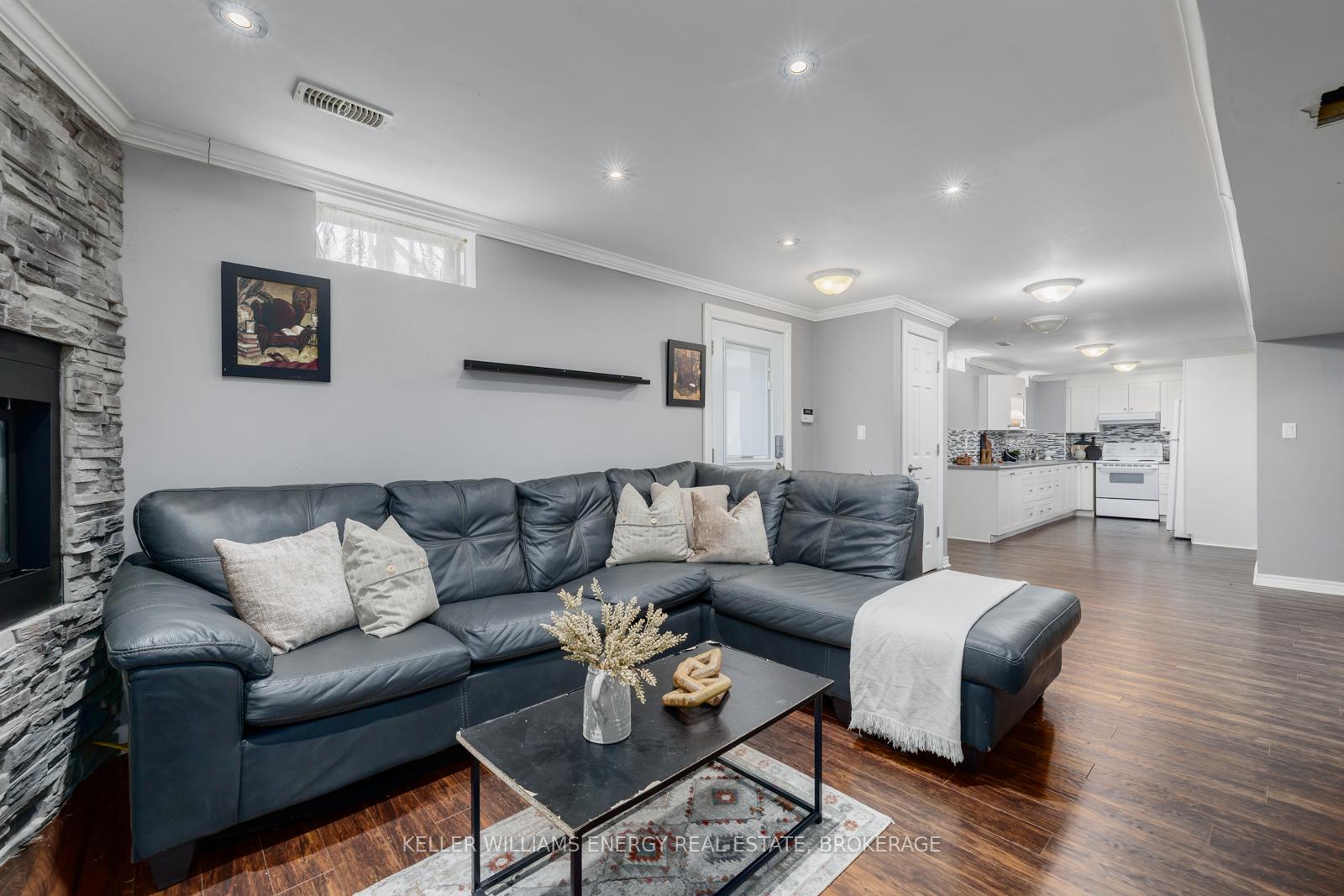 Photo 36 of 1091 Windrush Drive, Oshawa, Taunton — HOMEH