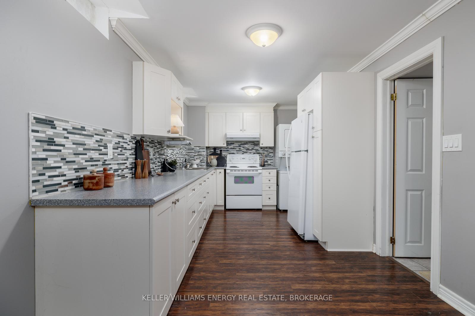 Photo 37 of 1091 Windrush Drive, Oshawa, Taunton — HOMEH
