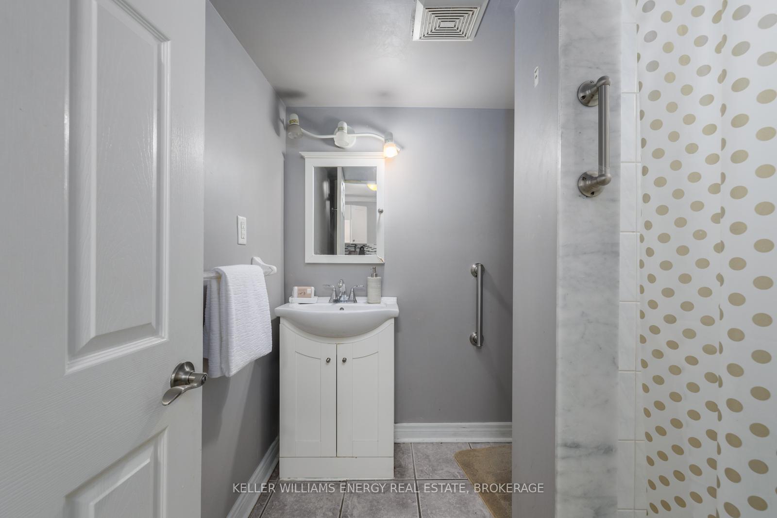 Photo 41 of 1091 Windrush Drive, Oshawa, Taunton — HOMEH