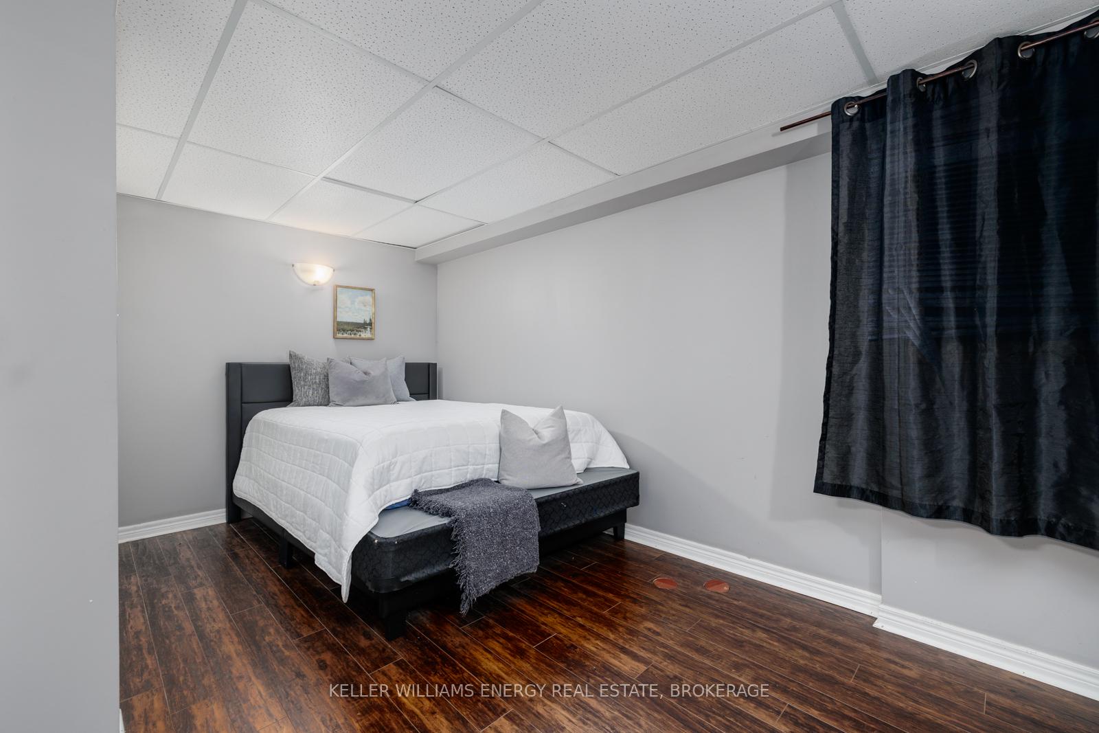 Photo 42 of 1091 Windrush Drive, Oshawa, Taunton — HOMEH
