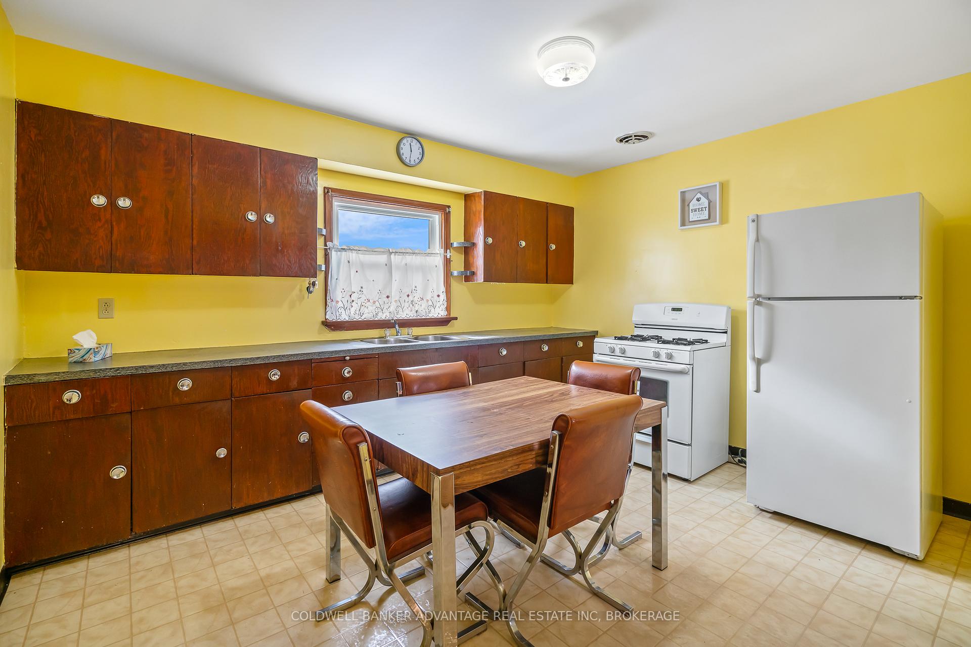 Photo 17 of 1040 Ontario Road, Welland, Lincoln/Crowland — HOMEH