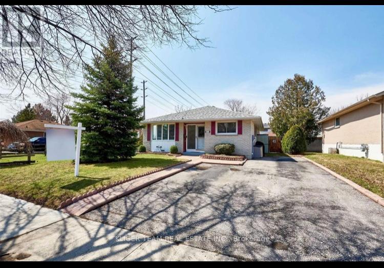 Front of Unit 2, 832 Central Park Boulevard N