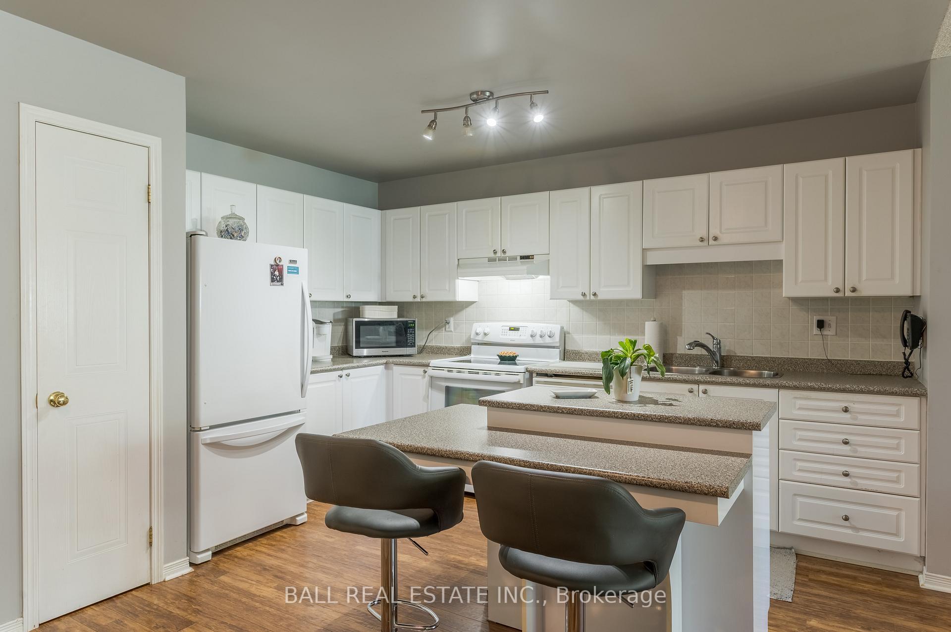 Photo 6 of 3014 Westridge Boulevard, Peterborough, Monaghan Ward 2 — HOMEH