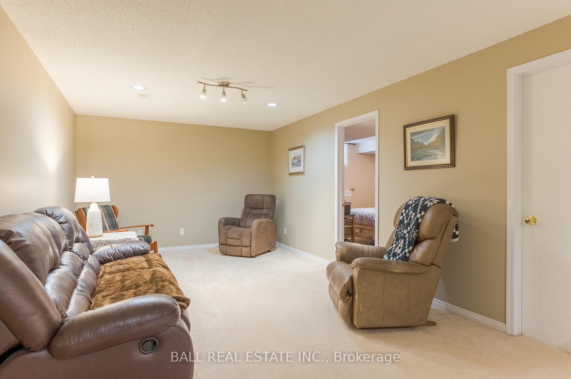 Photo 31 of 3014 Westridge Boulevard, Peterborough, Monaghan Ward 2 — HOMEH