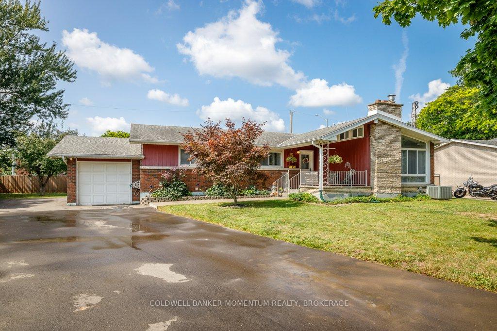 Photo 2 of 5 Claremount Circle, Welland, Prince Charles — HOMEH