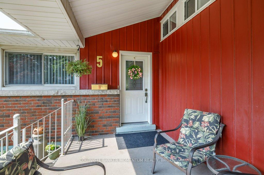 Photo 3 of 5 Claremount Circle, Welland, Prince Charles — HOMEH
