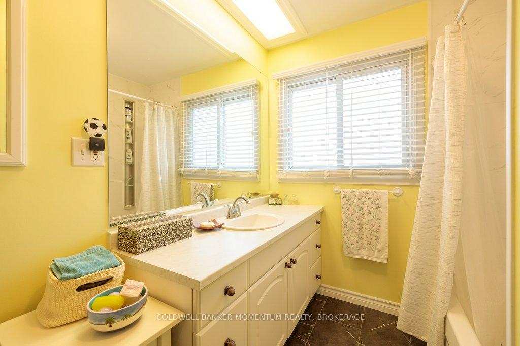 Photo 17 of 5 Claremount Circle, Welland, Prince Charles — HOMEH
