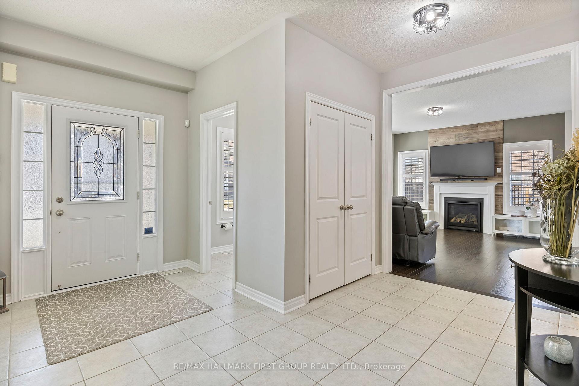 Photo 10 of 480 Halo Street, Oshawa, Windfields — HOMEH