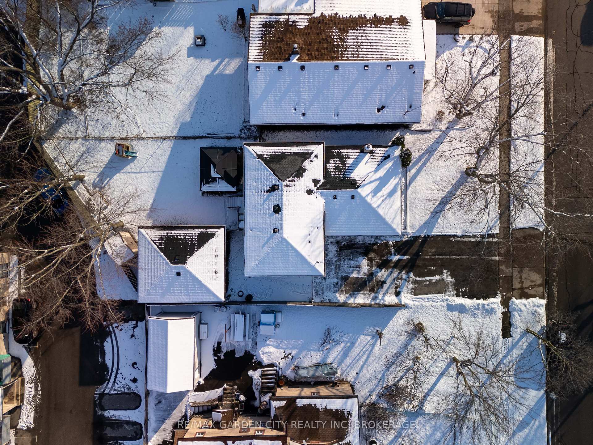 Photo 33 of 7 Memorial Park Drive, Welland, Lincoln/Crowland — HOMEH