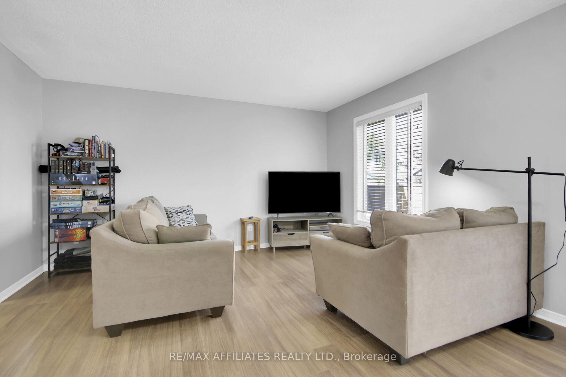 Photo 10 of 74 Markland Crescent, Ottawa, Barrhaven East — HOMEH