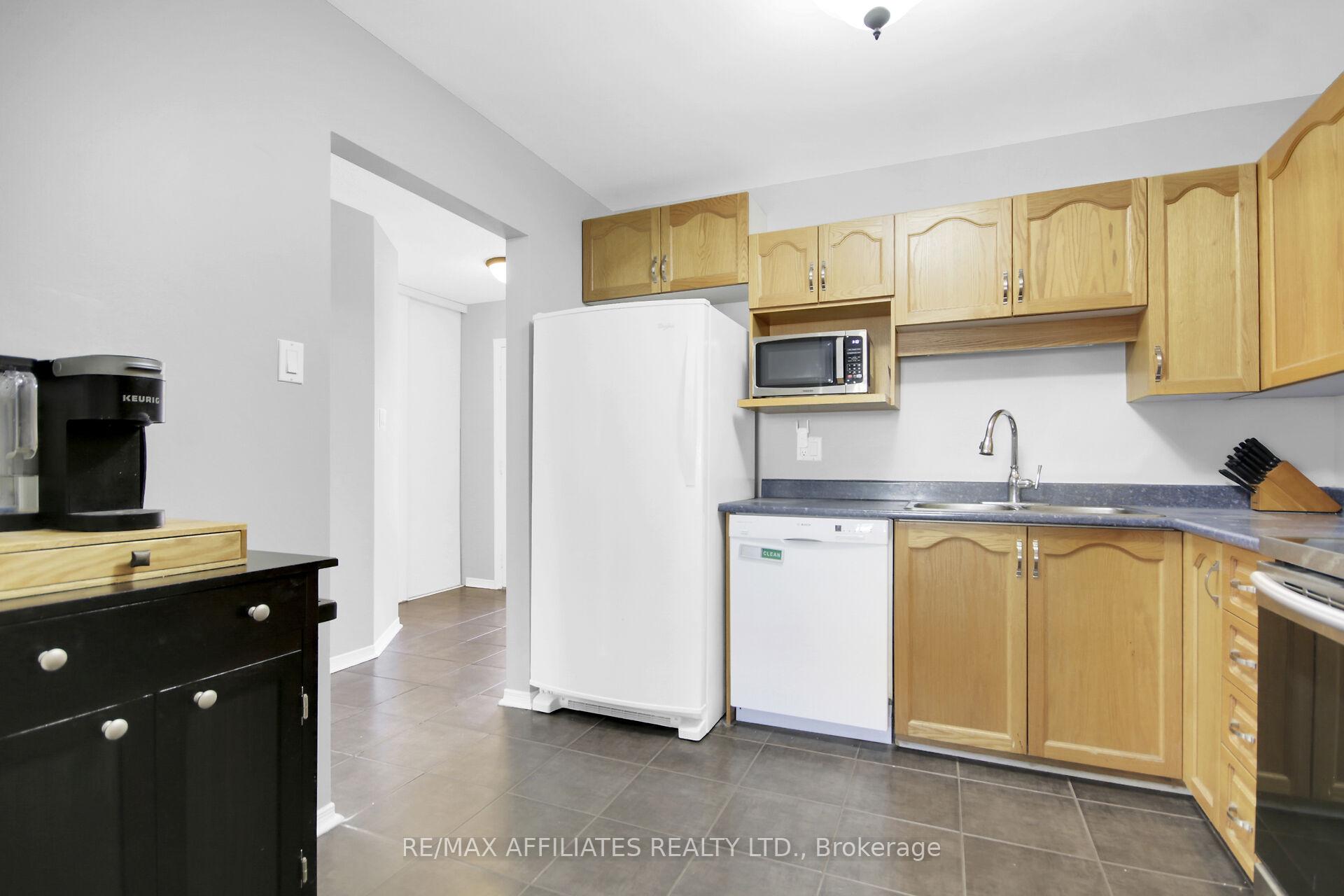 Photo 16 of 74 Markland Crescent, Ottawa, Barrhaven East — HOMEH