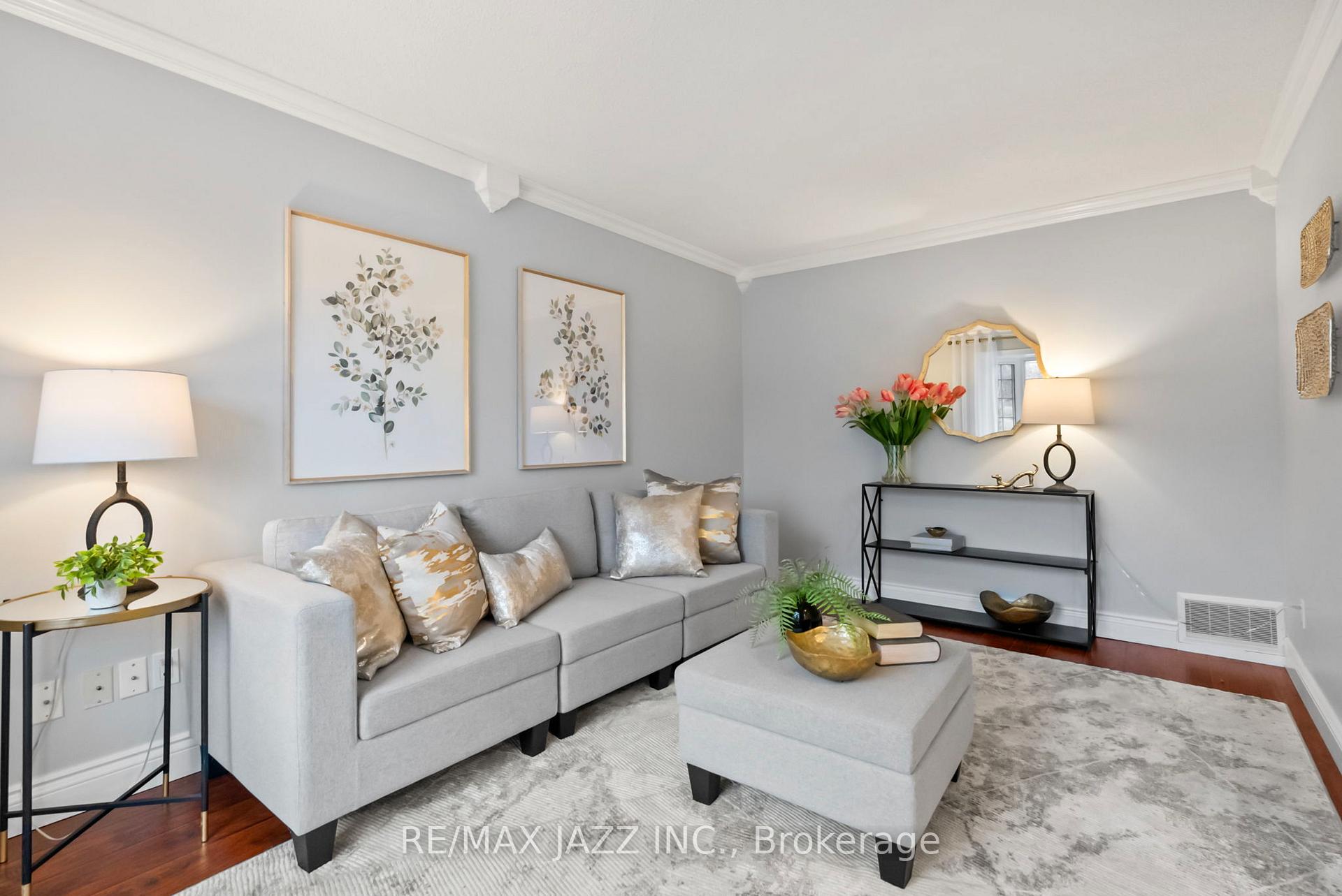 Photo 6 of 922 Southdown Drive, Oshawa, Donevan — HOMEH