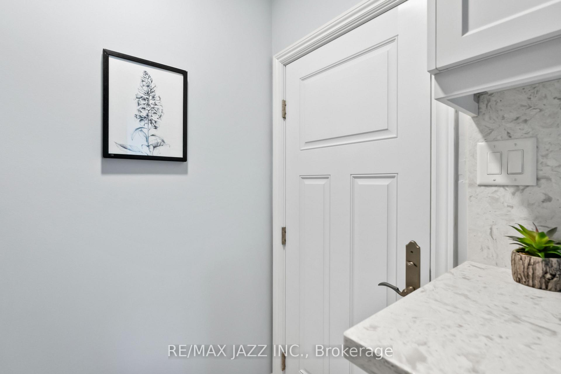 Photo 28 of 922 Southdown Drive, Oshawa, Donevan — HOMEH