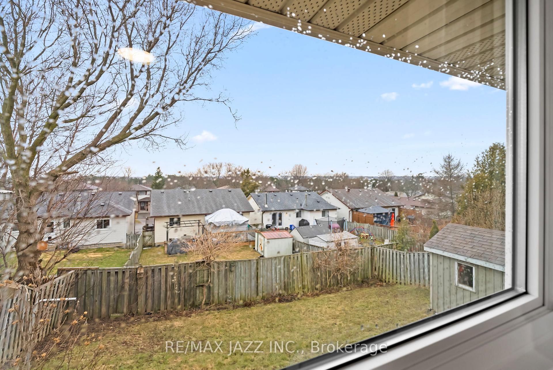 Photo 35 of 922 Southdown Drive, Oshawa, Donevan — HOMEH