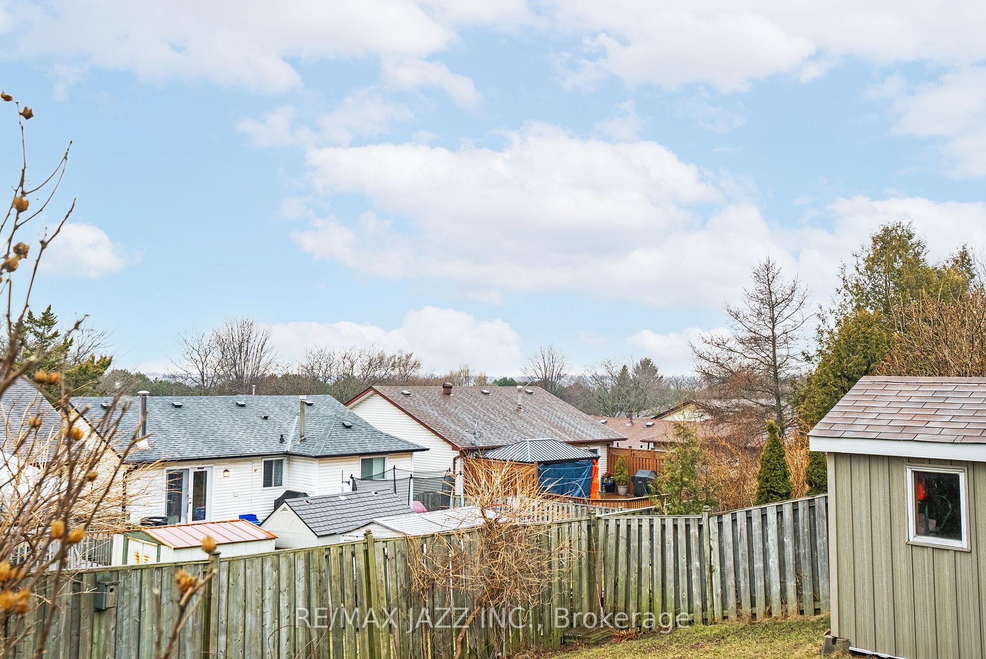 Photo 48 of 922 Southdown Drive, Oshawa, Donevan — HOMEH