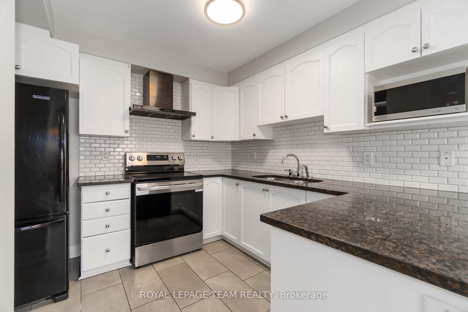 Photo 13 of 28 Moe Robillard Street, Arnprior — HOMEH