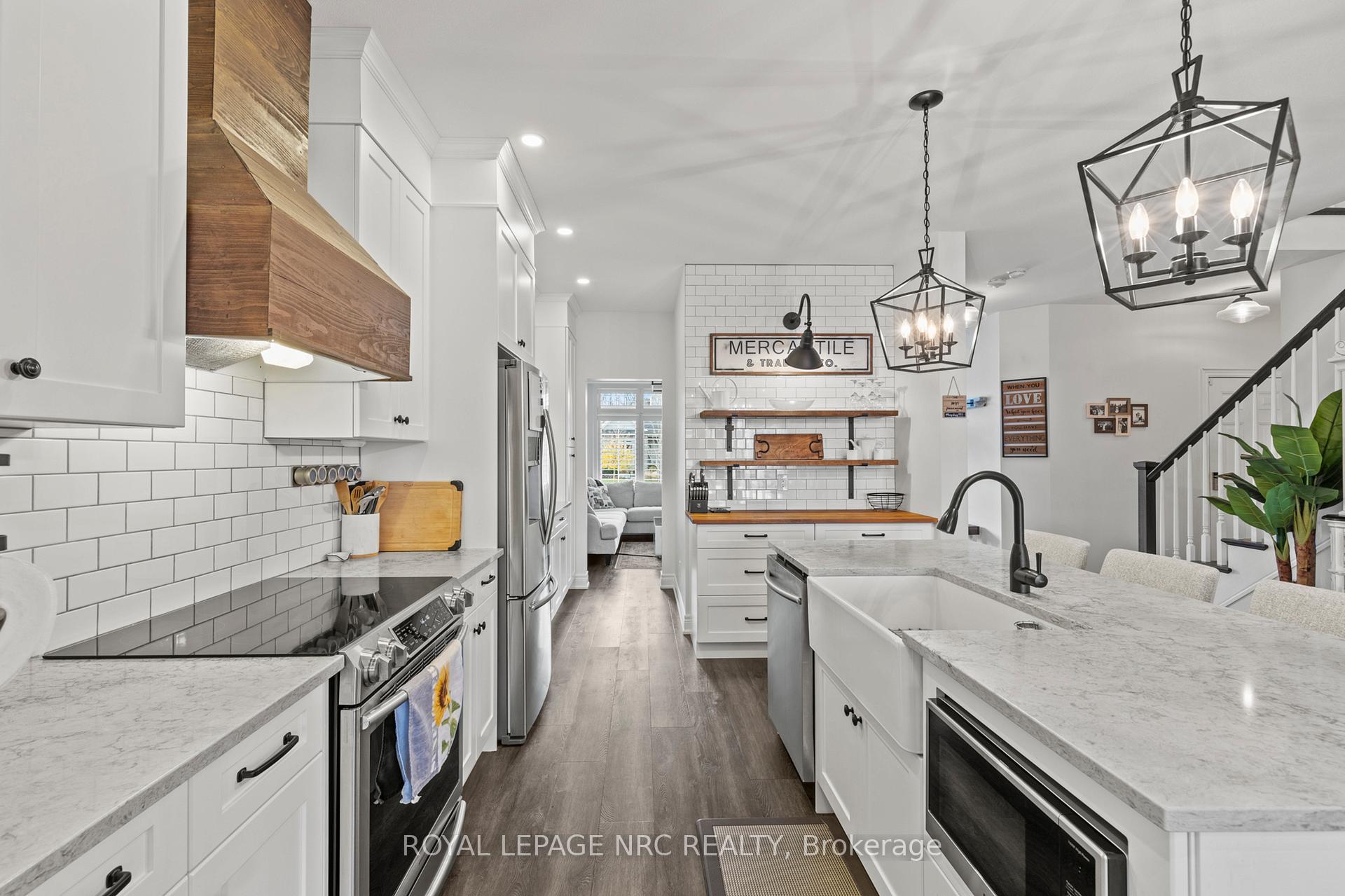 Photo 9 of 374 Julia Drive, Welland, Coyle Creek — HOMEH
