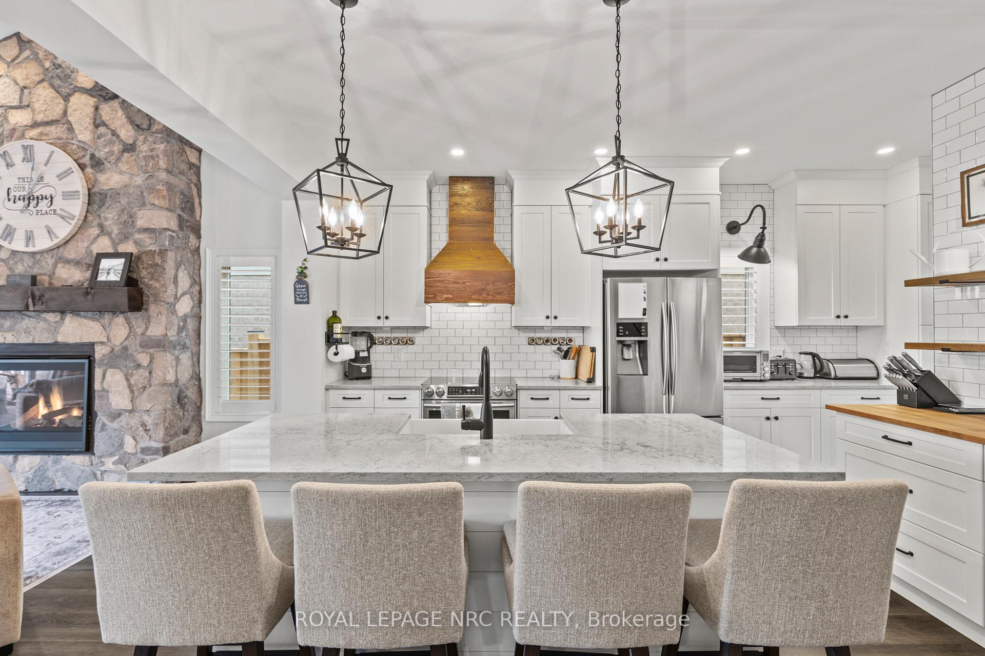 Photo 11 of 374 Julia Drive, Welland, Coyle Creek — HOMEH