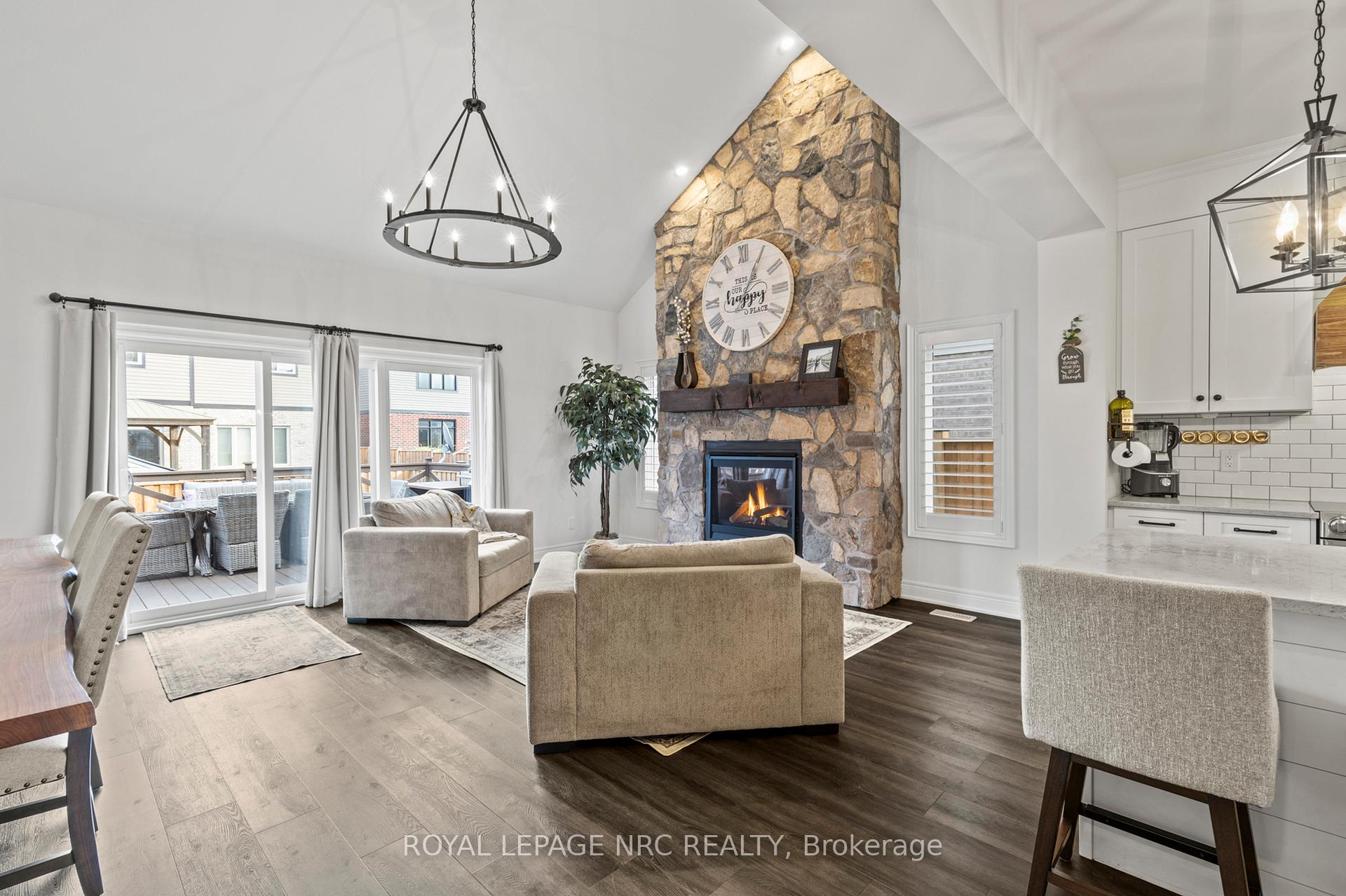 Photo 13 of 374 Julia Drive, Welland, Coyle Creek — HOMEH