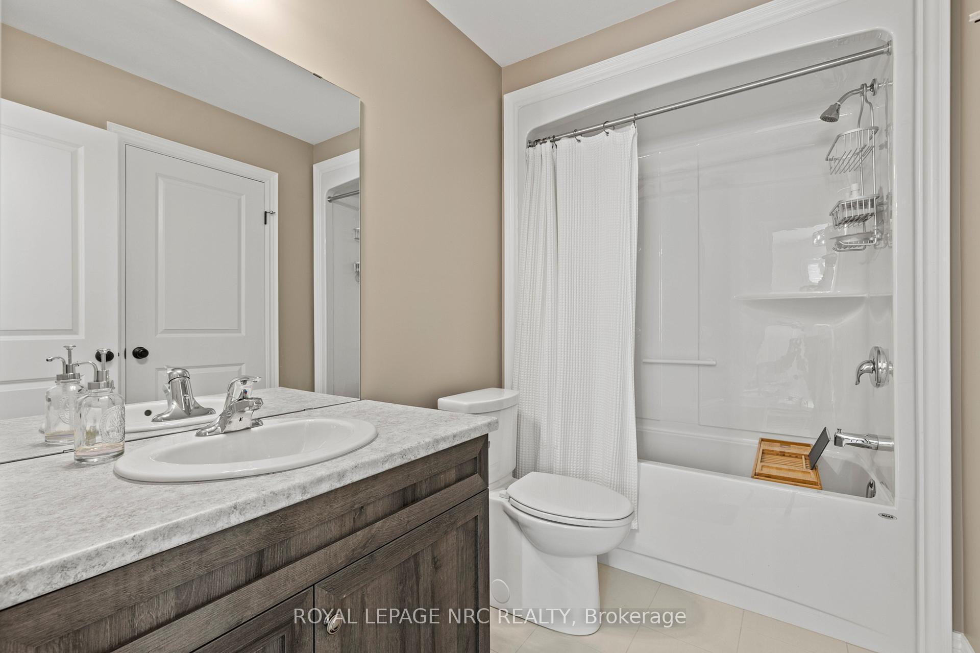 Photo 27 of 374 Julia Drive, Welland, Coyle Creek — HOMEH