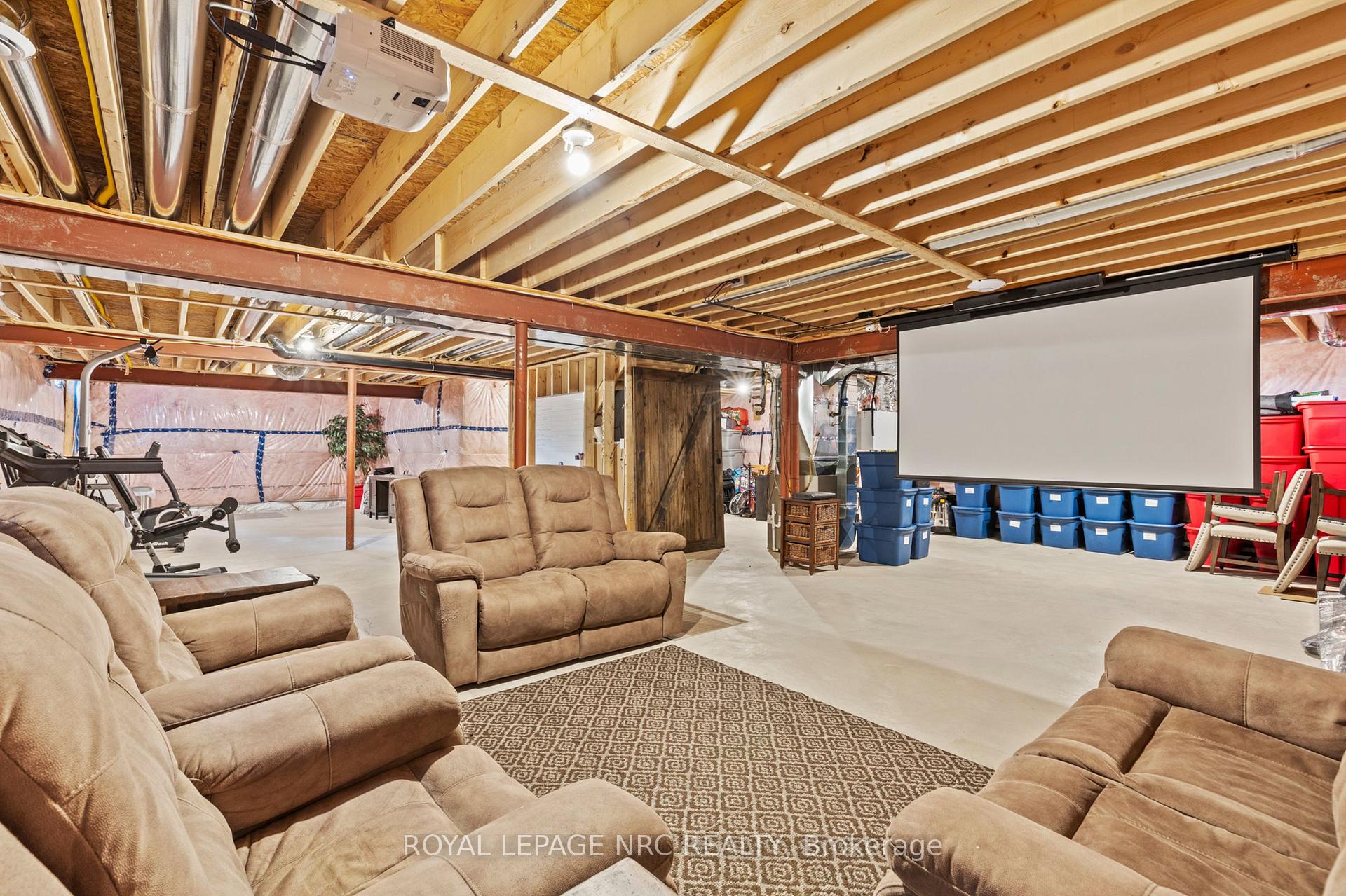 Photo 30 of 374 Julia Drive, Welland, Coyle Creek — HOMEH