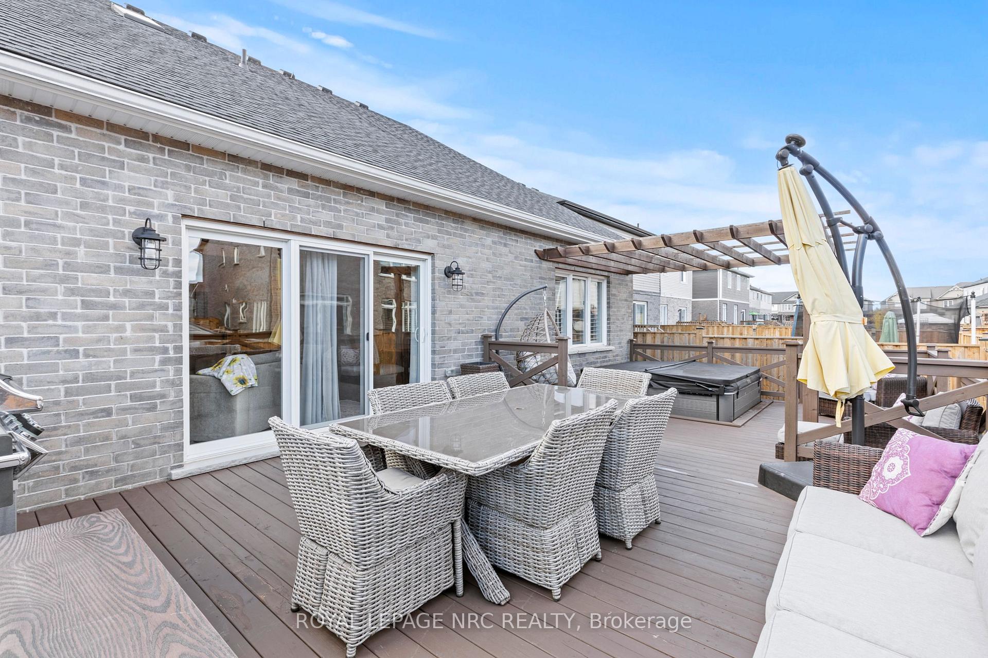 Photo 32 of 374 Julia Drive, Welland, Coyle Creek — HOMEH