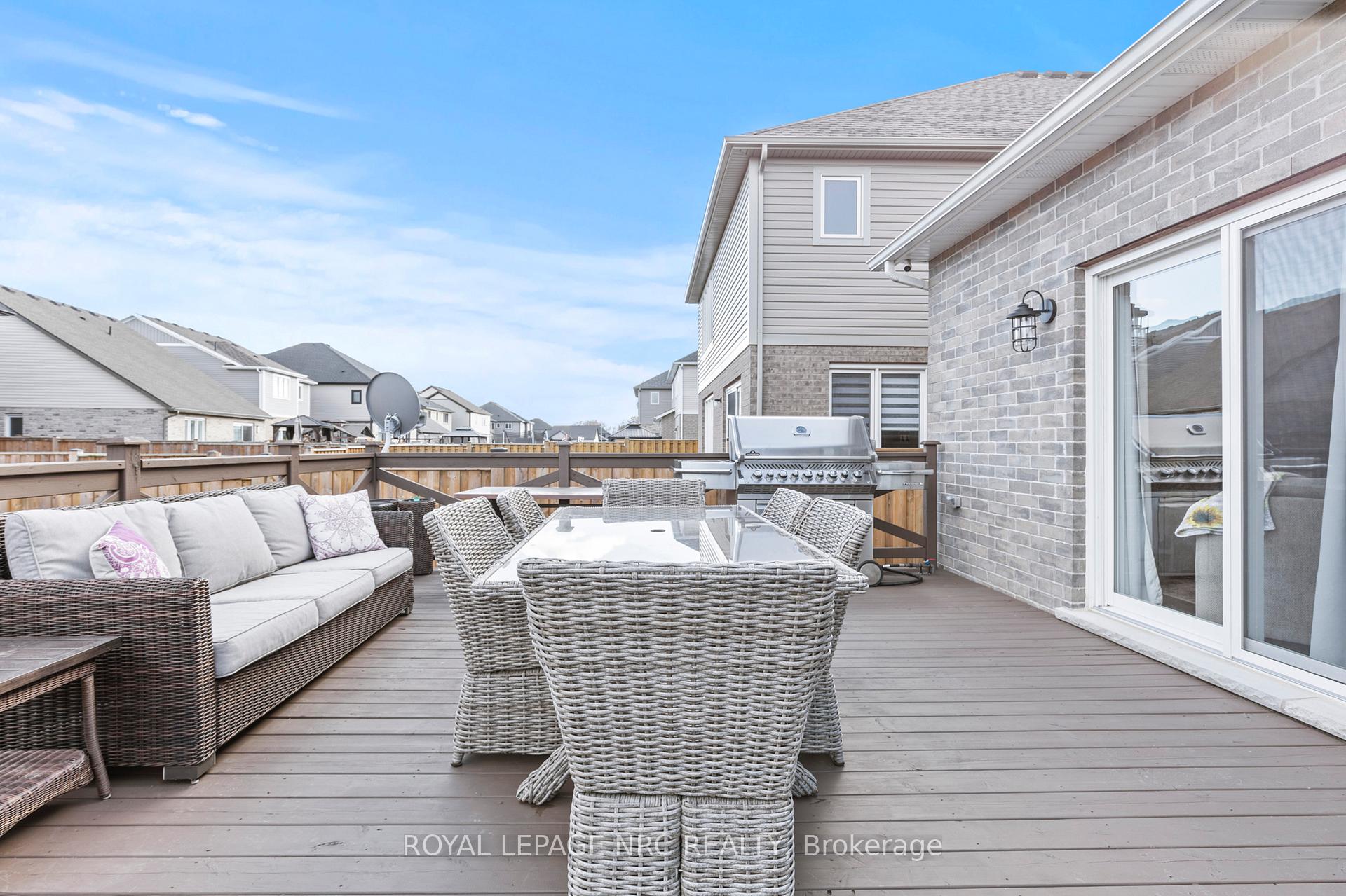 Photo 33 of 374 Julia Drive, Welland, Coyle Creek — HOMEH