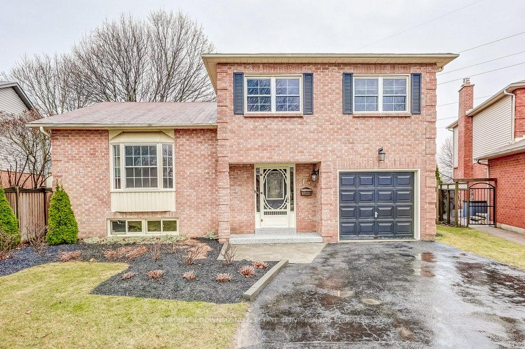 Front of 15 Kenyon Court