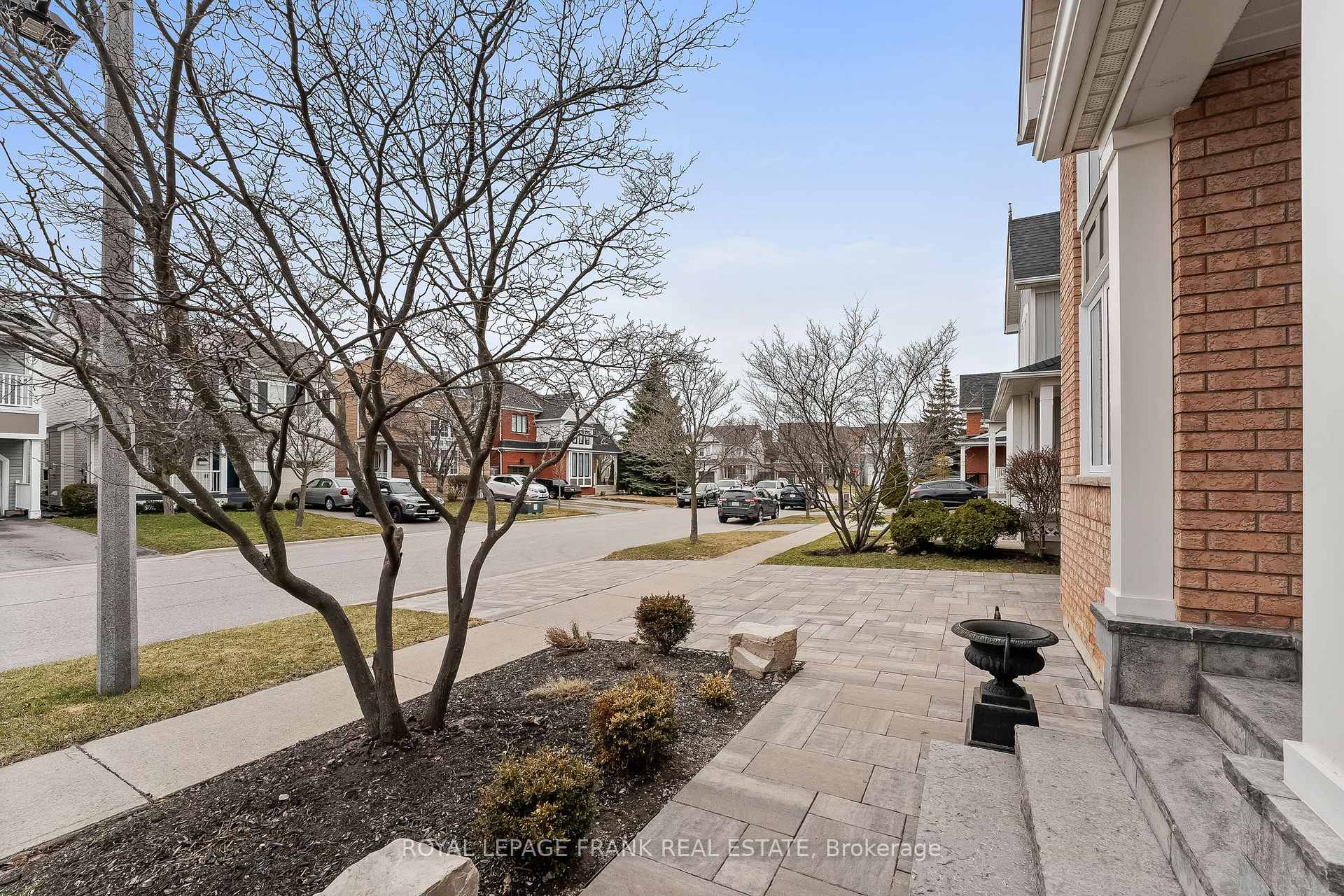 Photo 4 of 1465 Lyncroft Crescent, Oshawa, Taunton — HOMEH