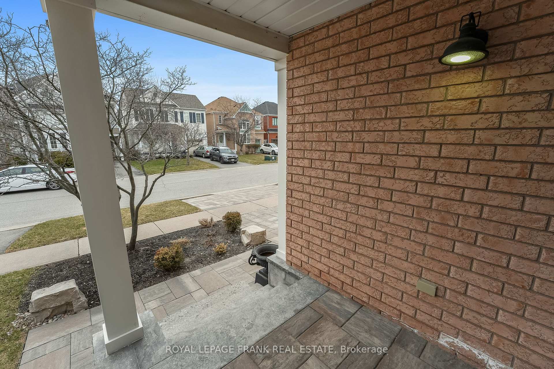 Photo 5 of 1465 Lyncroft Crescent, Oshawa, Taunton — HOMEH
