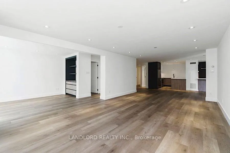 Photo 8 of Unit 705, 278 Bloor Street E, Toronto, Rosedale-Moore Park — HOMEH