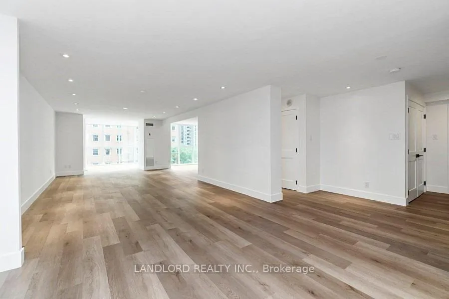 Photo 9 of Unit 705, 278 Bloor Street E, Toronto, Rosedale-Moore Park — HOMEH