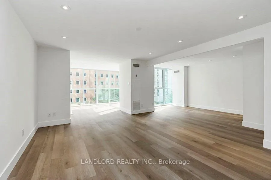 Photo 10 of Unit 705, 278 Bloor Street E, Toronto, Rosedale-Moore Park — HOMEH