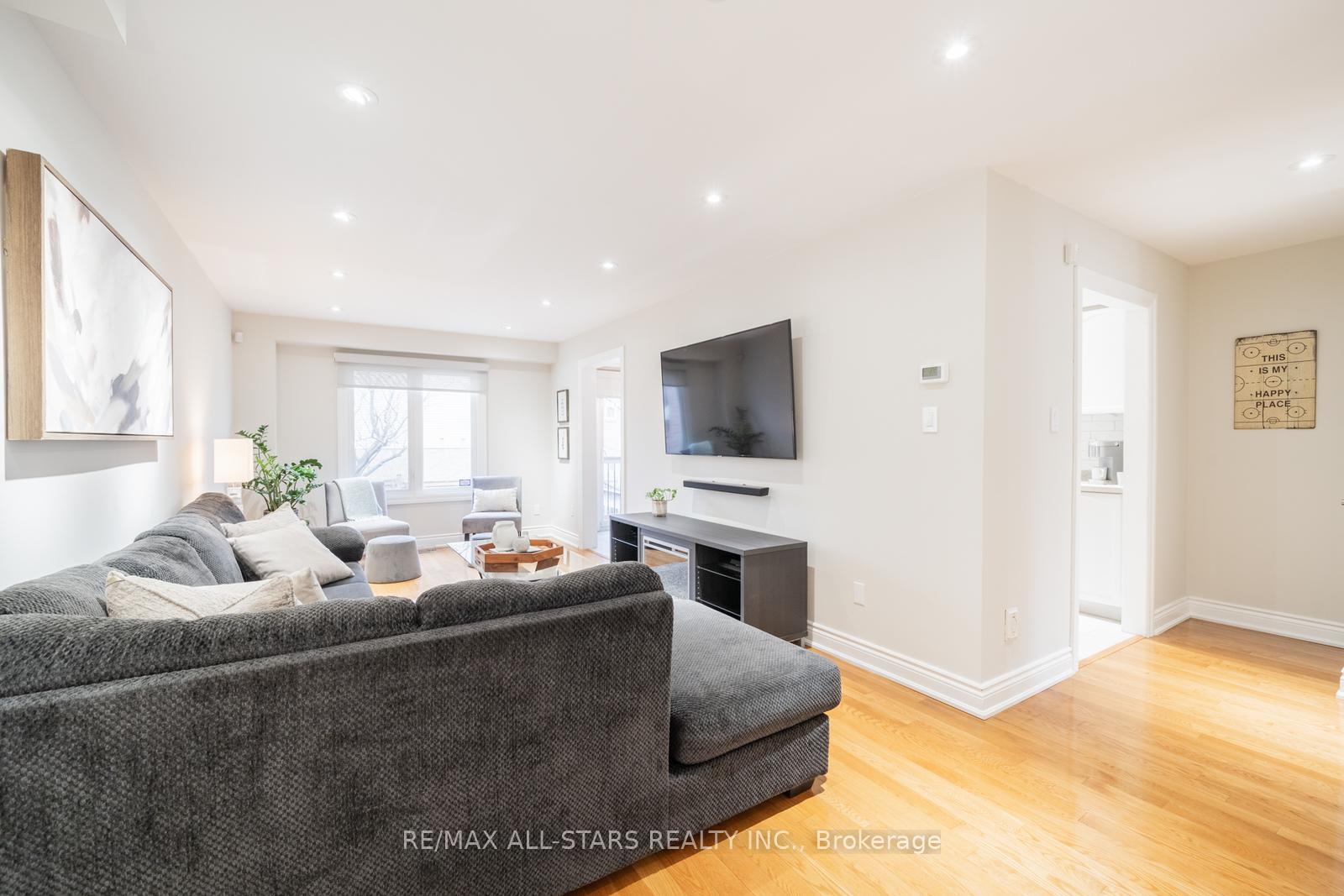 Photo 16 of 141 Timber Mill Avenue, Whitby, Williamsburg — HOMEH