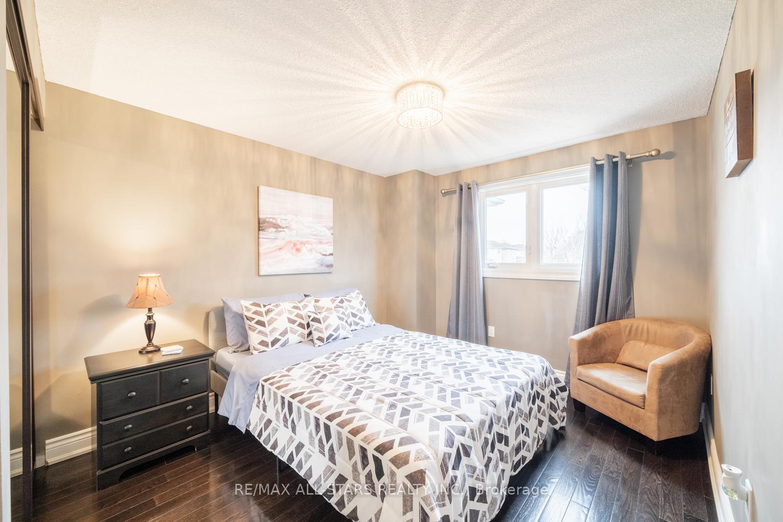 Photo 23 of 141 Timber Mill Avenue, Whitby, Williamsburg — HOMEH