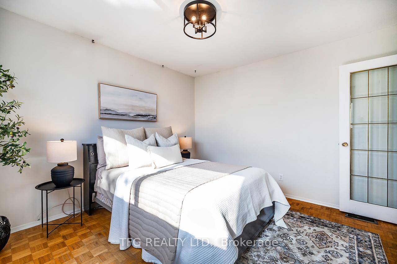 Photo 12 of 789 Crawford Drive, Peterborough, Otonabee Ward 1 — HOMEH