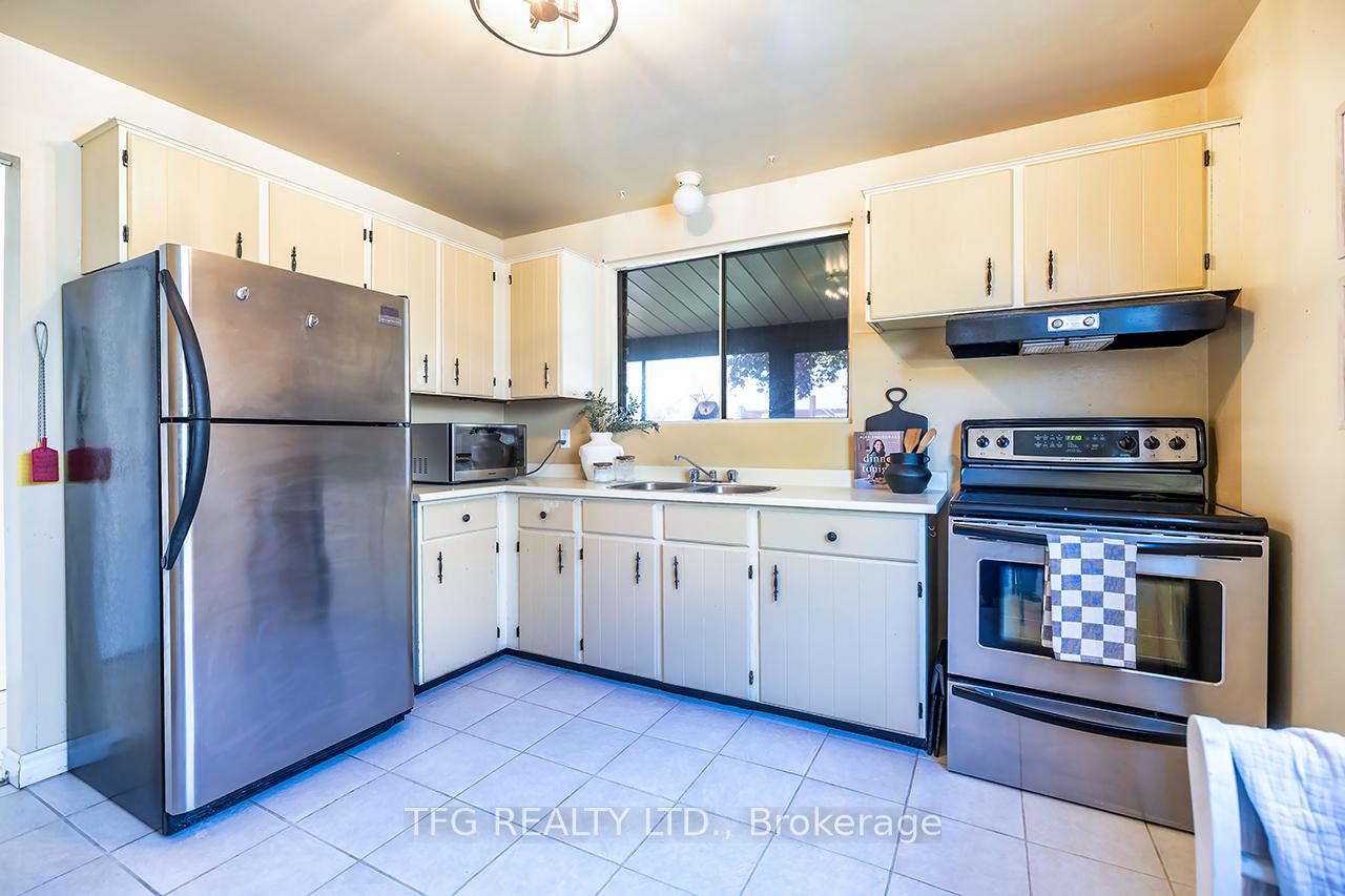 Photo 14 of 789 Crawford Drive, Peterborough, Otonabee Ward 1 — HOMEH