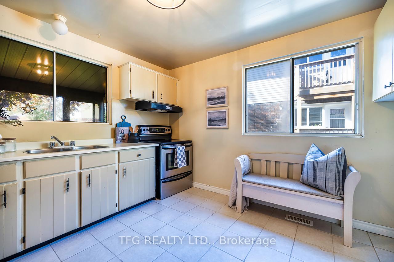 Photo 16 of 789 Crawford Drive, Peterborough, Otonabee Ward 1 — HOMEH