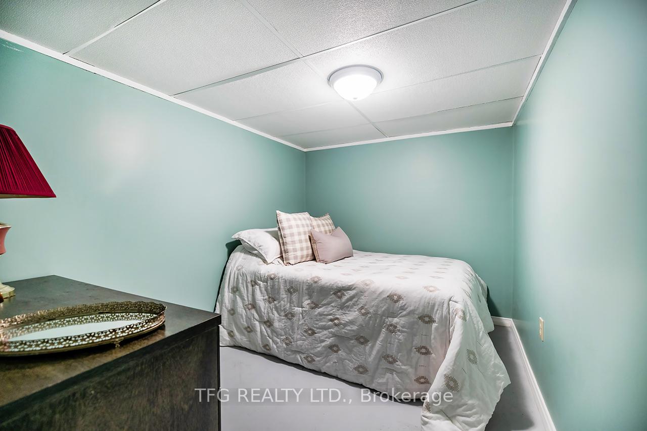 Photo 21 of 789 Crawford Drive, Peterborough, Otonabee Ward 1 — HOMEH